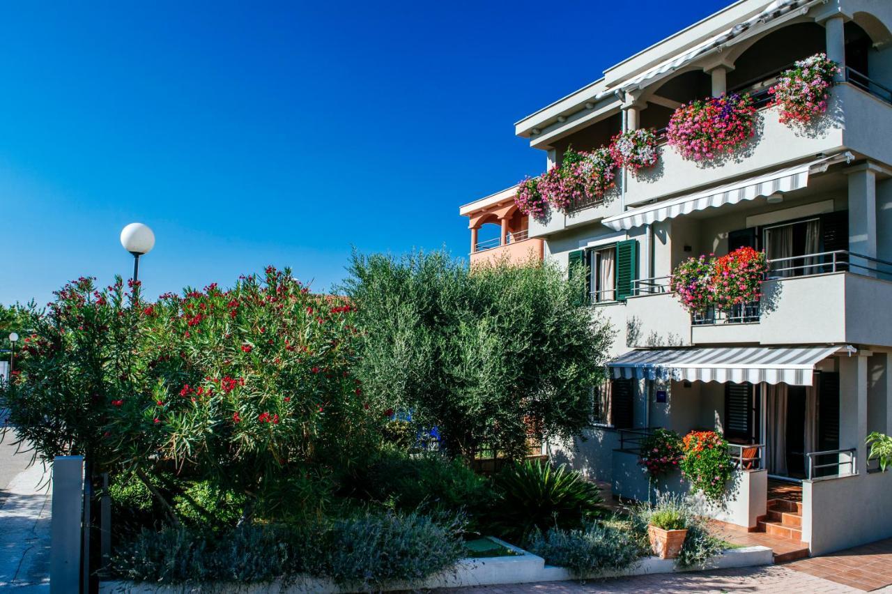 Villa Mirakul Sukošan Стая снимка